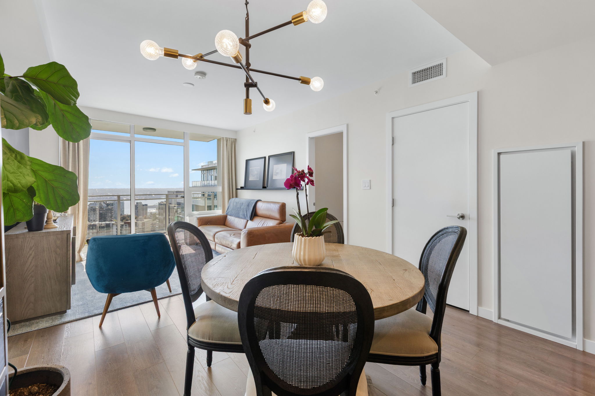#1703 – 125 E 14th Street